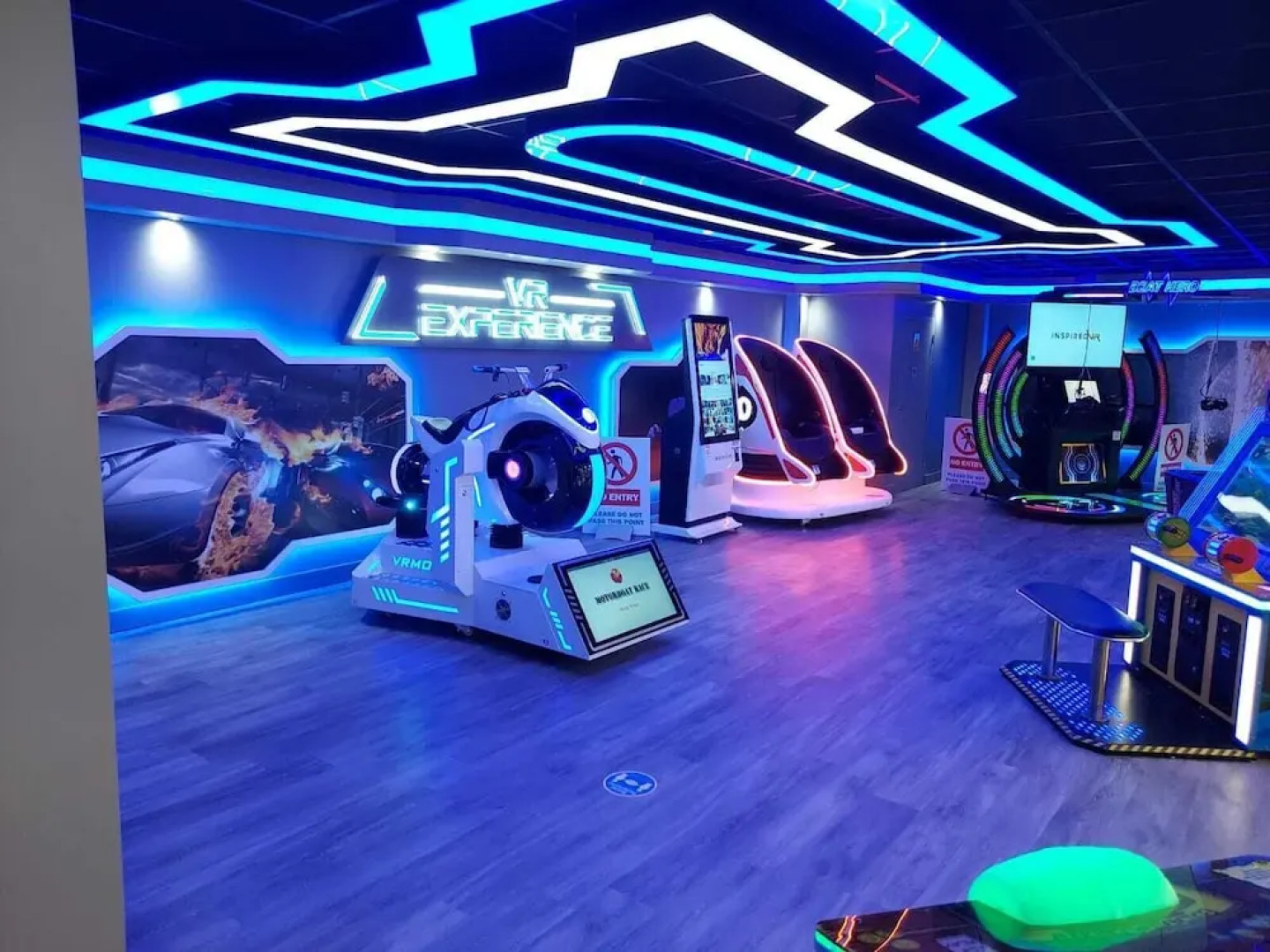 Cayton Pines Lodge at Cayton Bay Holiday Park