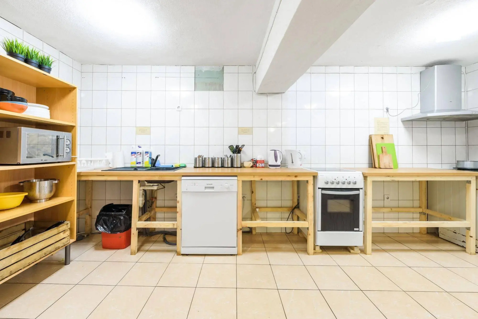 Downtown Forest Hostel & Camping