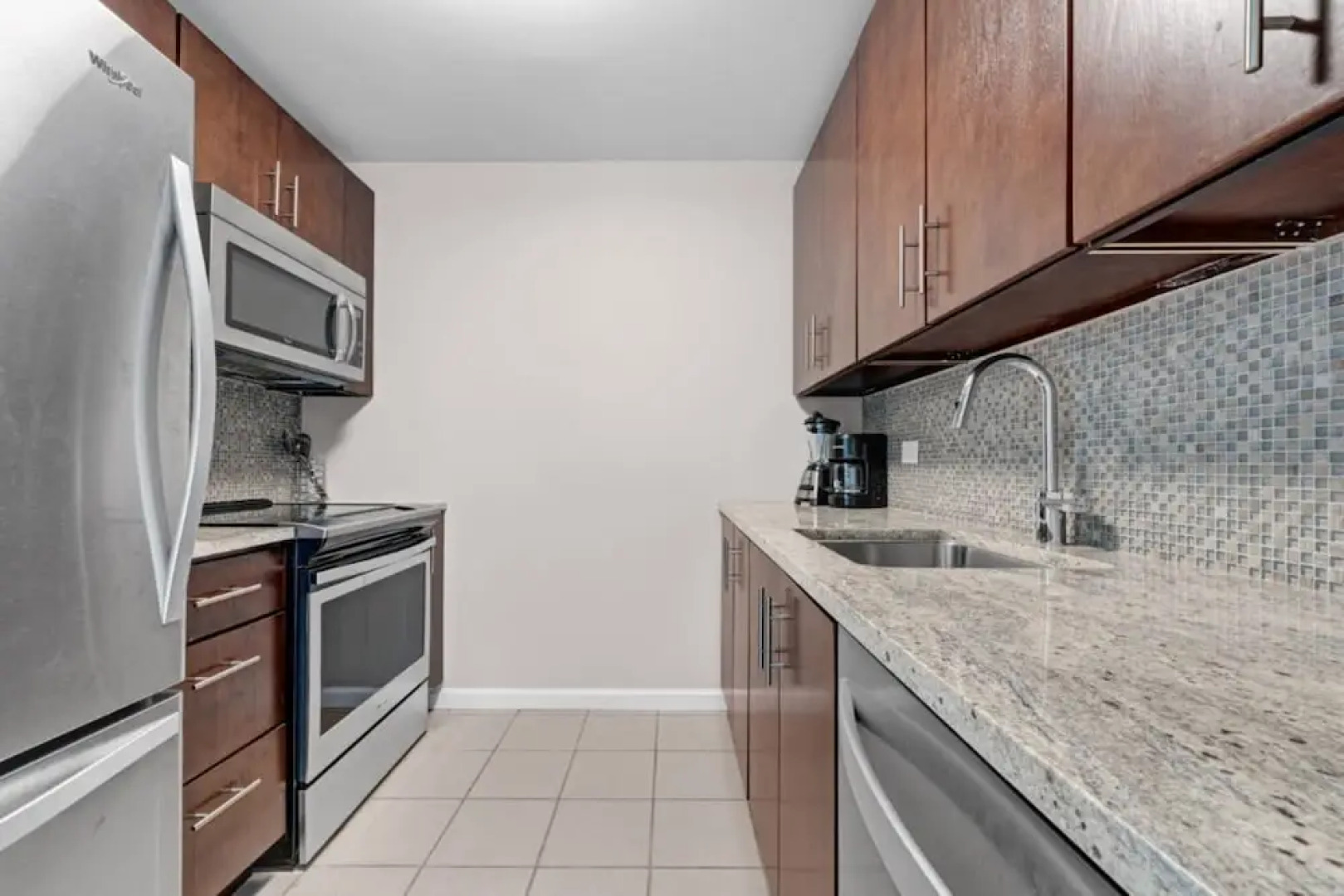 Bluebird Suites Near Newport Centre