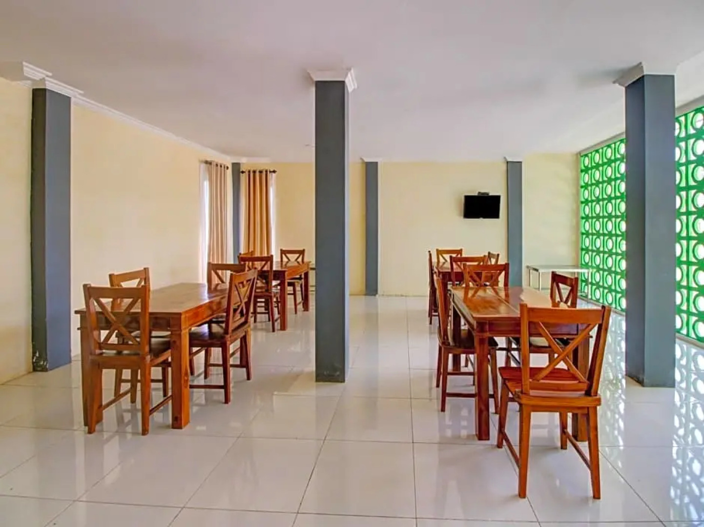 OYO 3812 Edutel Sade Raya Kuta Hotel Lombok