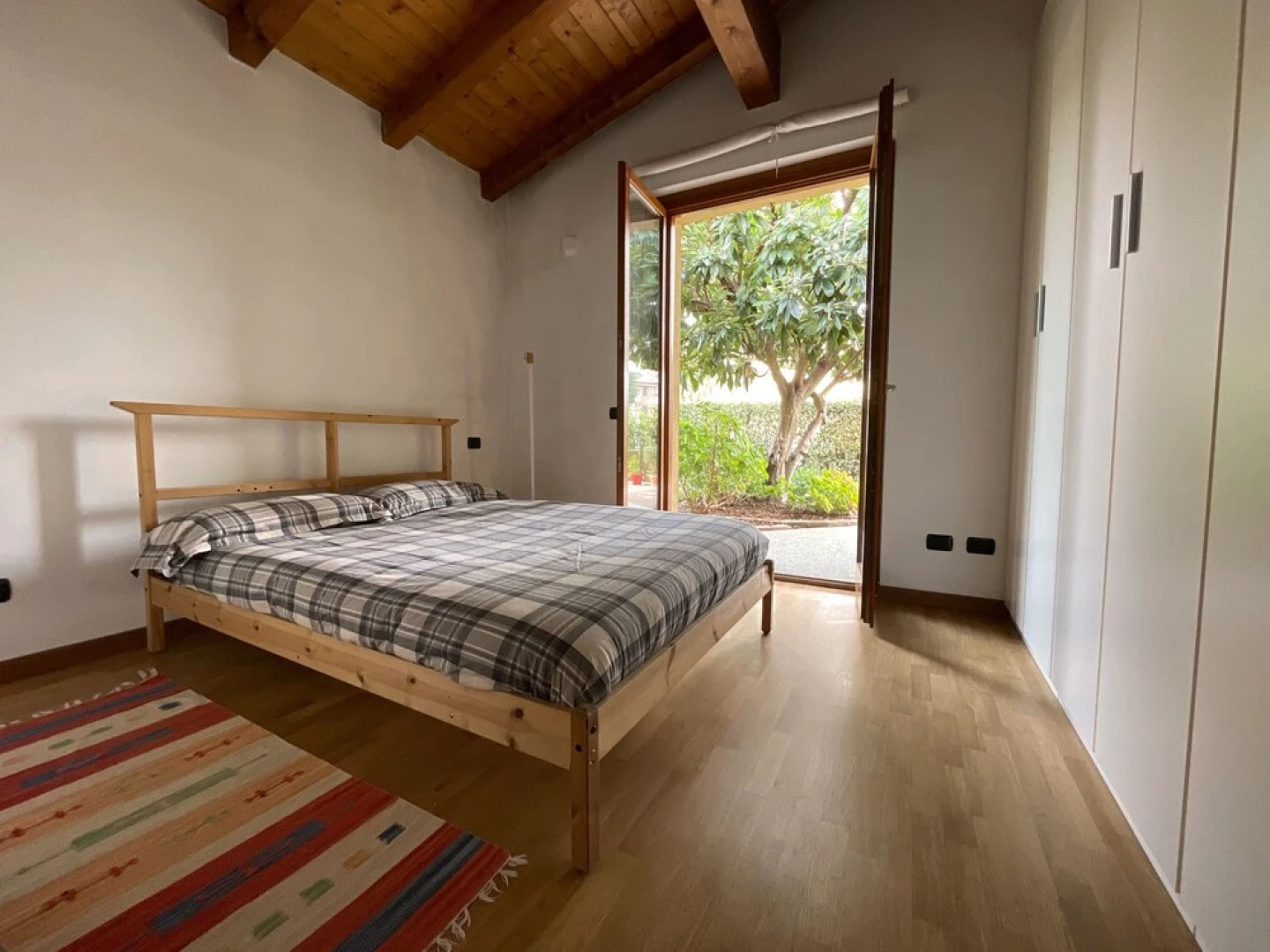 Modern Apartment, Private Garden, 25km From Milan