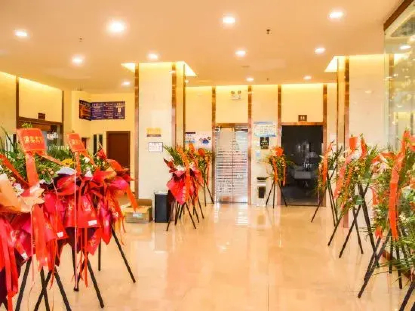 Crown Boutique Hotel