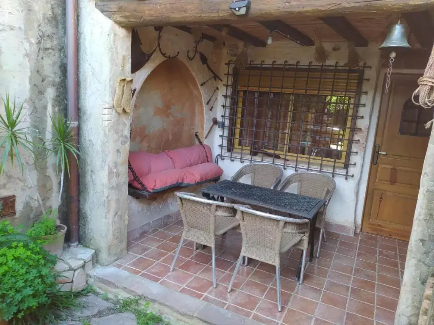 A la Sombra de la Torre