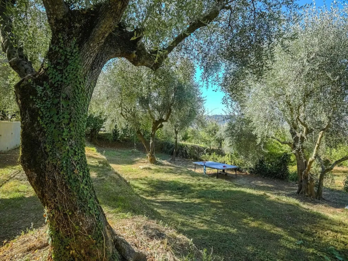 Snug Holiday Home With Terrace, Garden, Garden Furniture