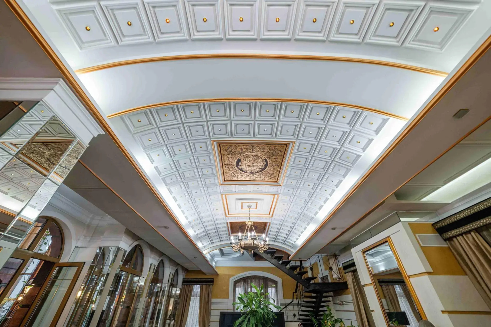 Атриум Николино