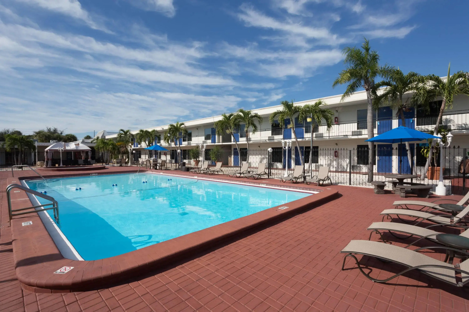 Days Inn by Wyndham St. Petersburg / Tampa Bay Area