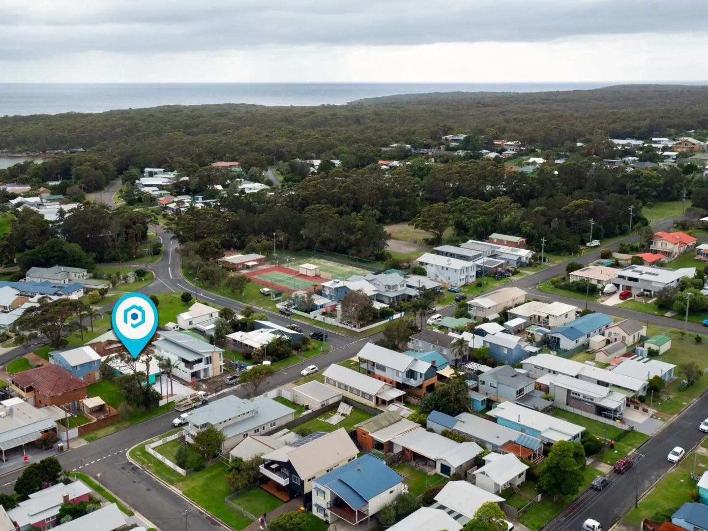 Sandy Feet Retreat - Pet Friendly - 1 Min Walk to Beach