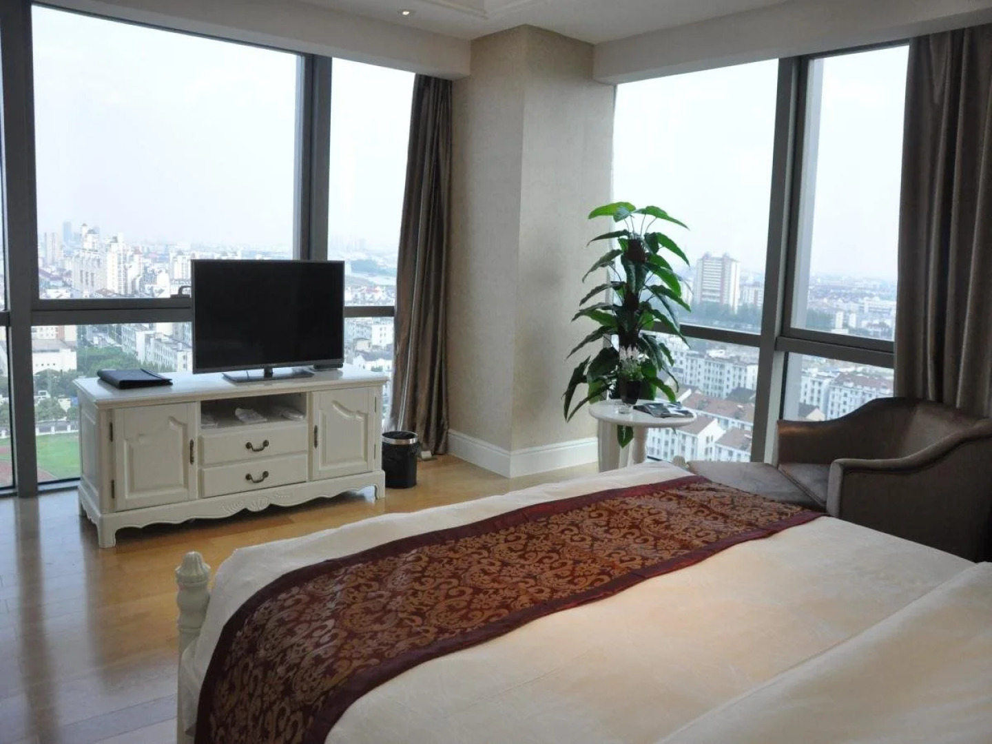 Suzhou Puyu Zhongrun Apartment Hotel