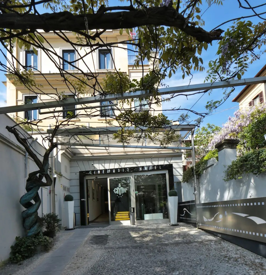 Best Western Cinemusic Hotel