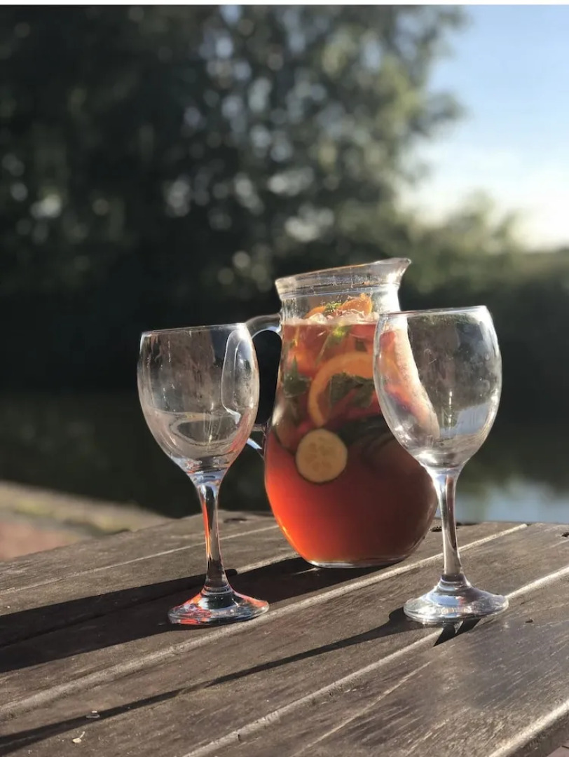 The Dog & Doublet Inn