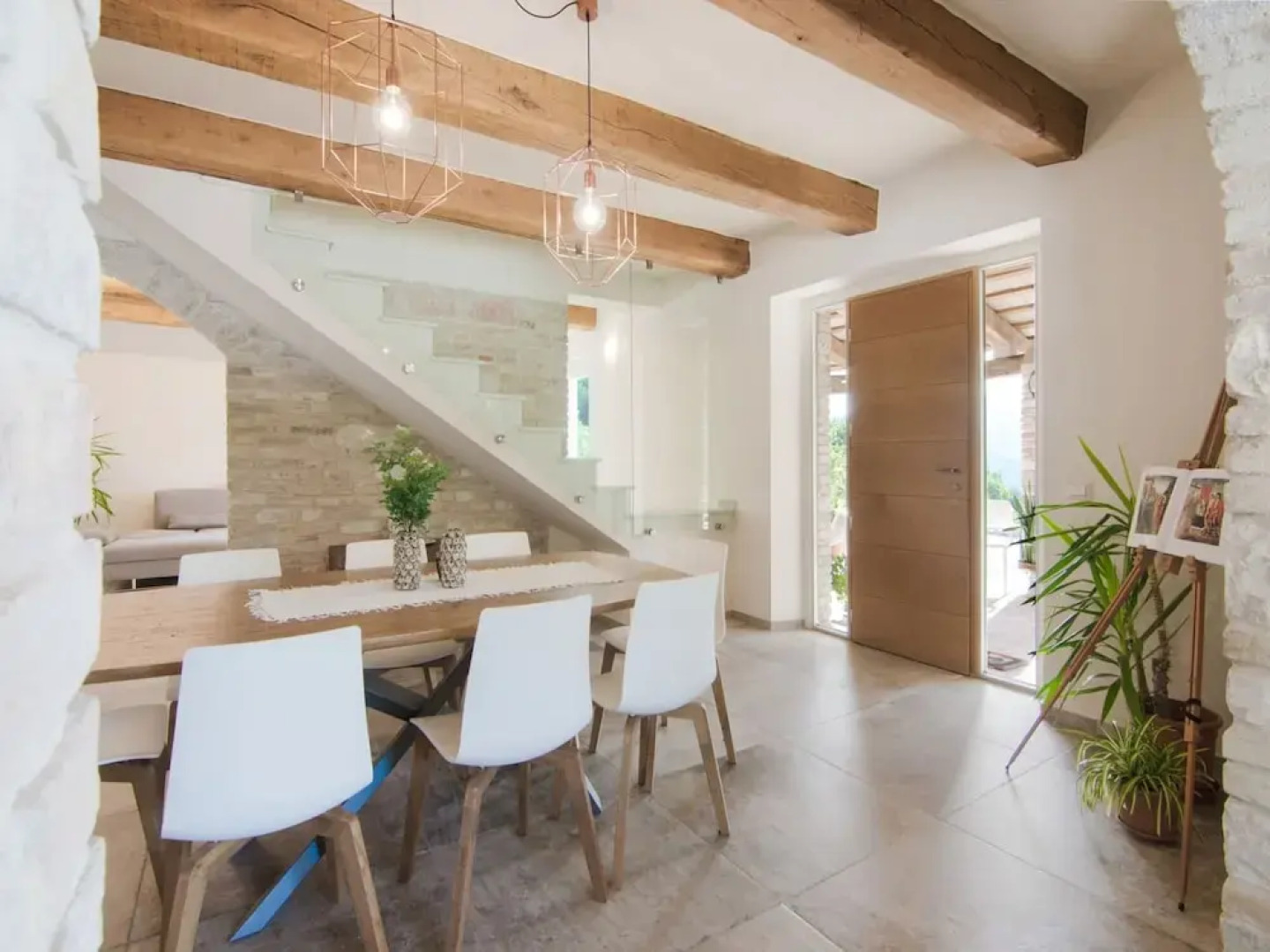 Chic Villa in Acqualagna with Hot Tub in Pool & Private Garden