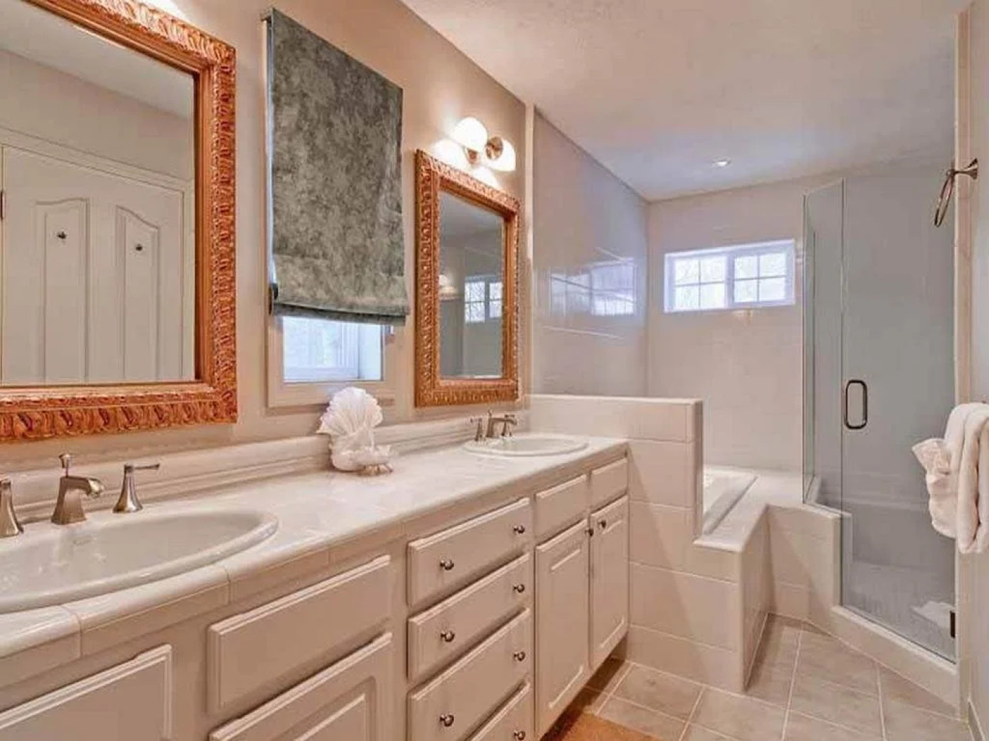 Yeagr Home Elkhorn by RedAwning