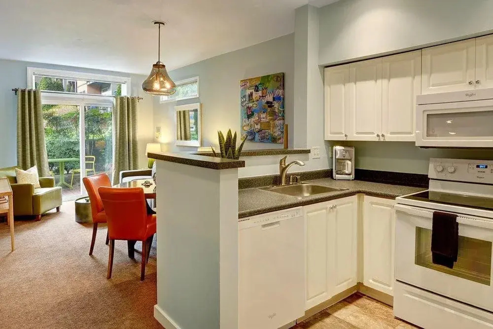 Belltown Court South