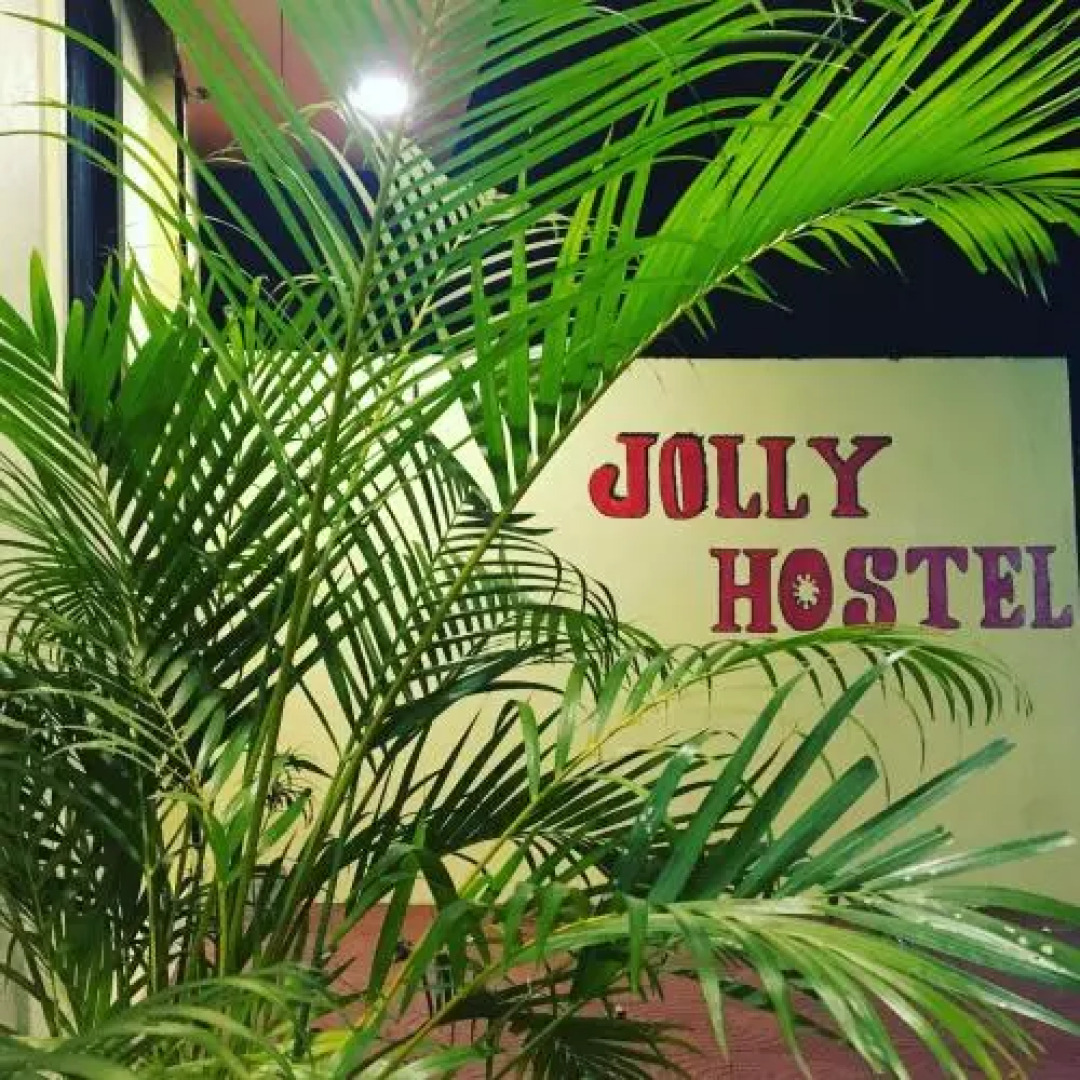 Jolly Poolside Hostel