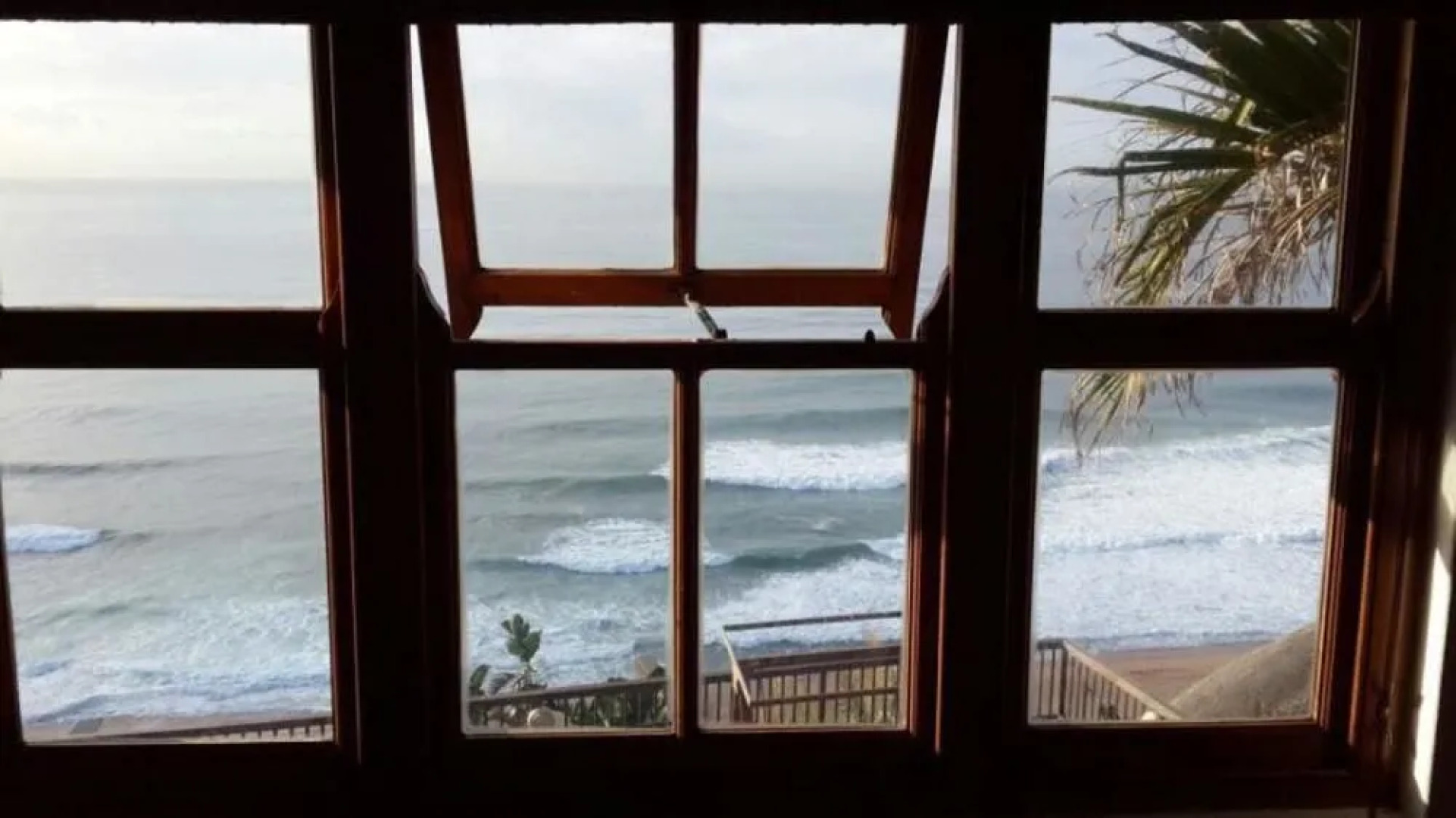 Garvies Surf House