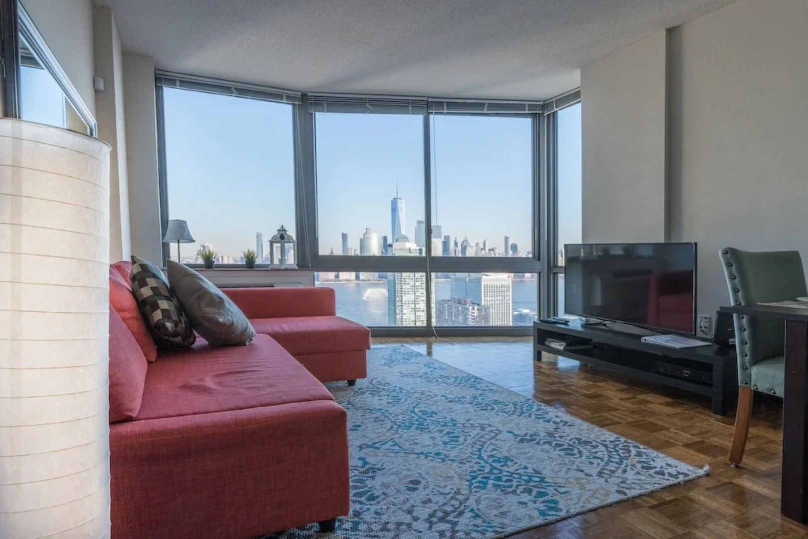 Home Away Luxury Apartments at Washington