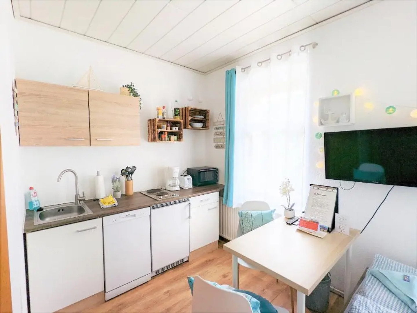 Helle gemütliche Wohnung mit Terrasse und Pool - H2