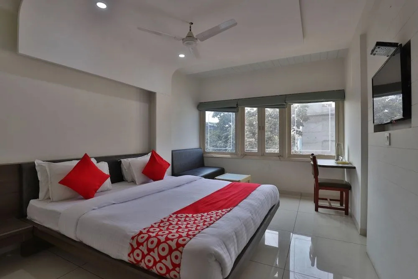 OYO 11543 Hotel Panchsheel