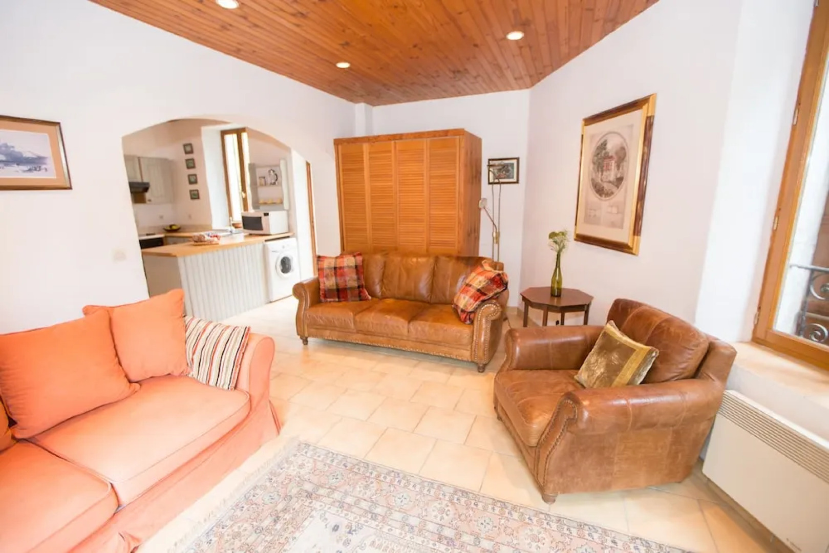 Charming Rustic Coach House