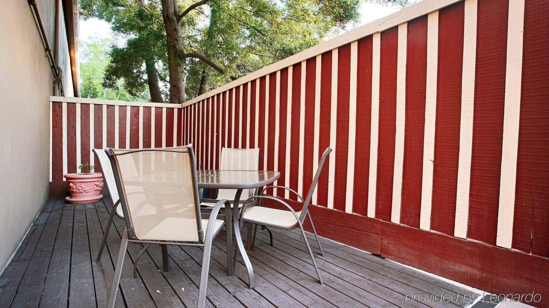 Best Western Plus Executive Suites