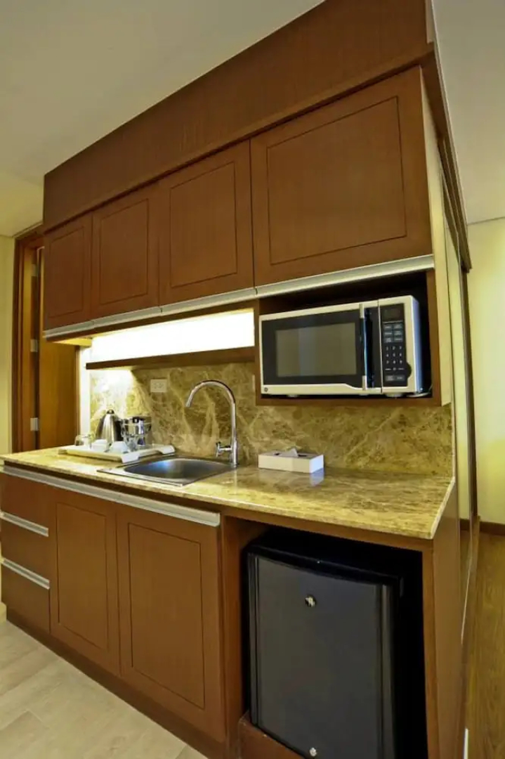 San Tomas Suites