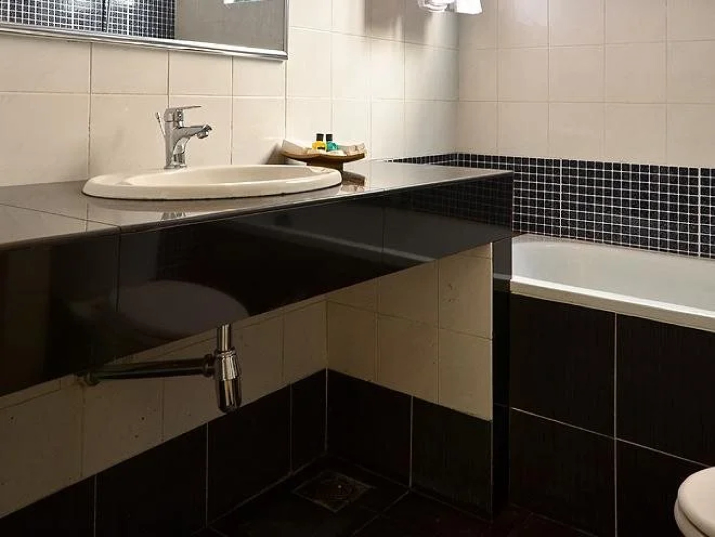 Jetty Suites Apartments