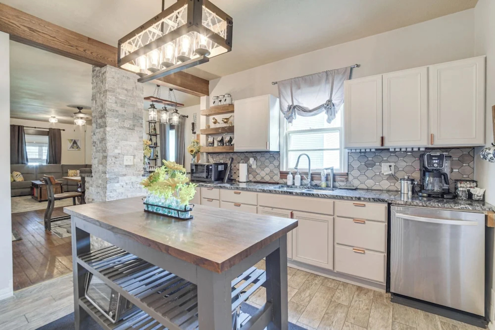 Modern Casselton Vacation Rental: 22 Mi to Fargo!