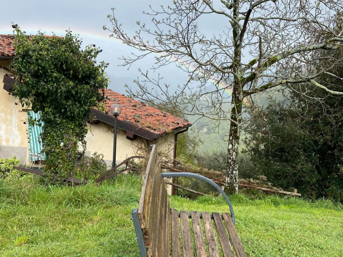 Graceful Cottage in Vergemoli with Private Fenced Garden