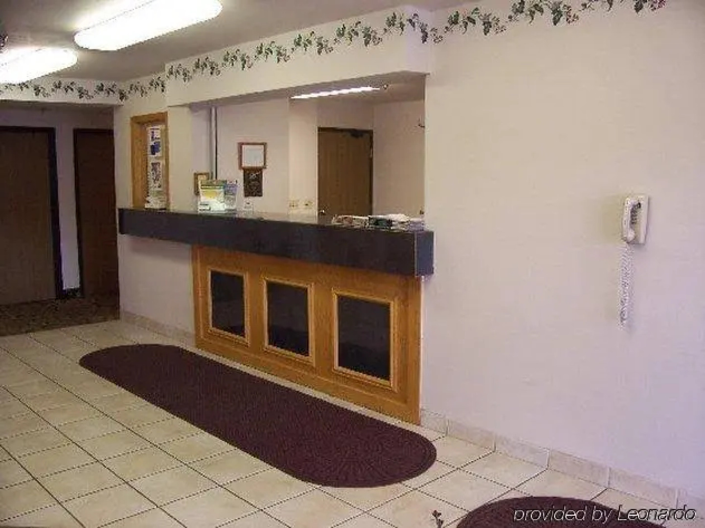 Budget Host Inn & Suites