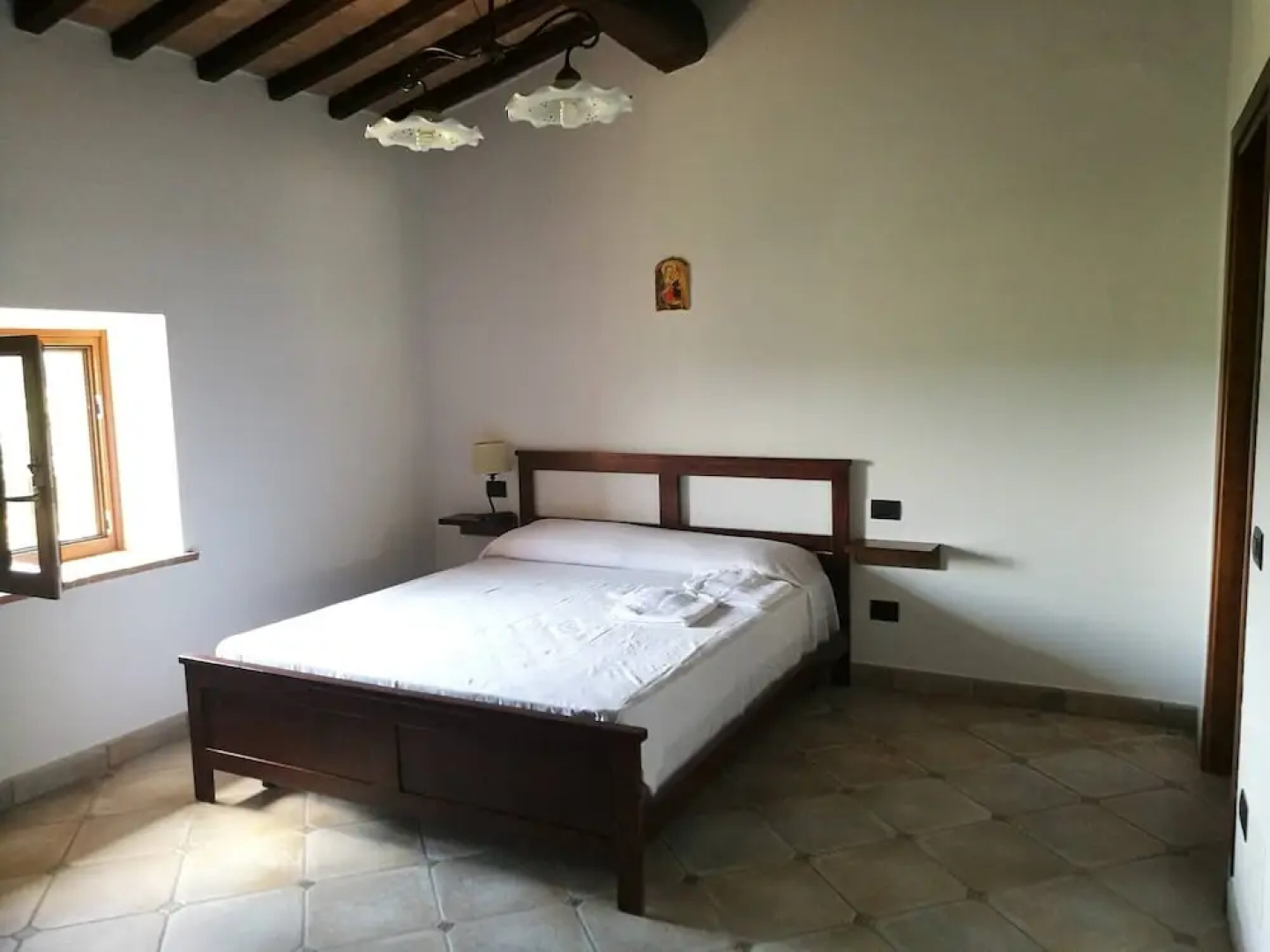 Portion of a Farmhouse With 30 Beds - 4 Apartments and 2 Rooms