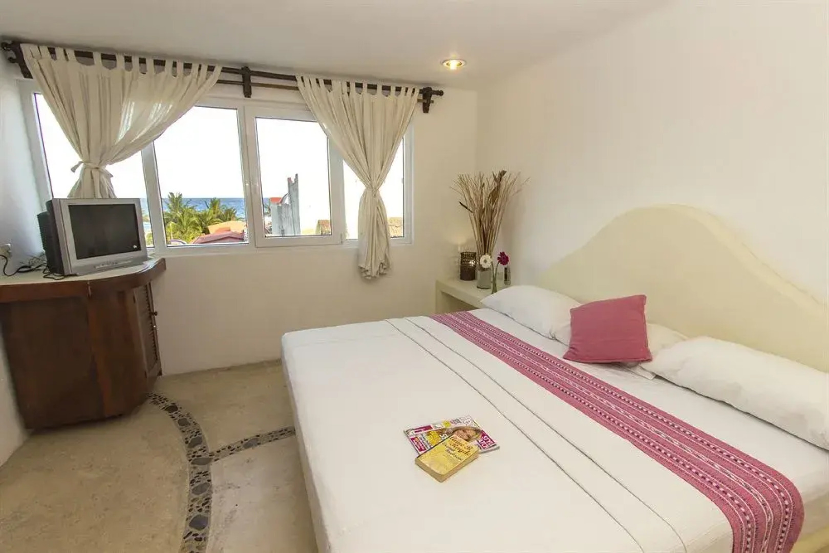 The Blue Pearl Suites