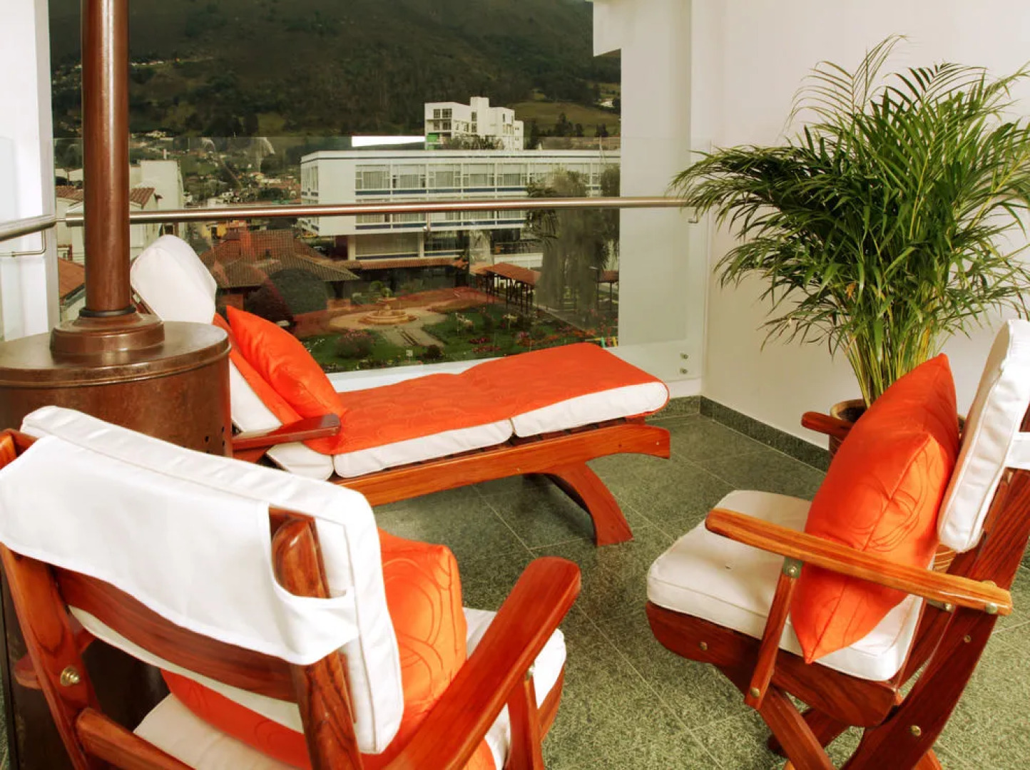 Cariongo Plaza Hotel