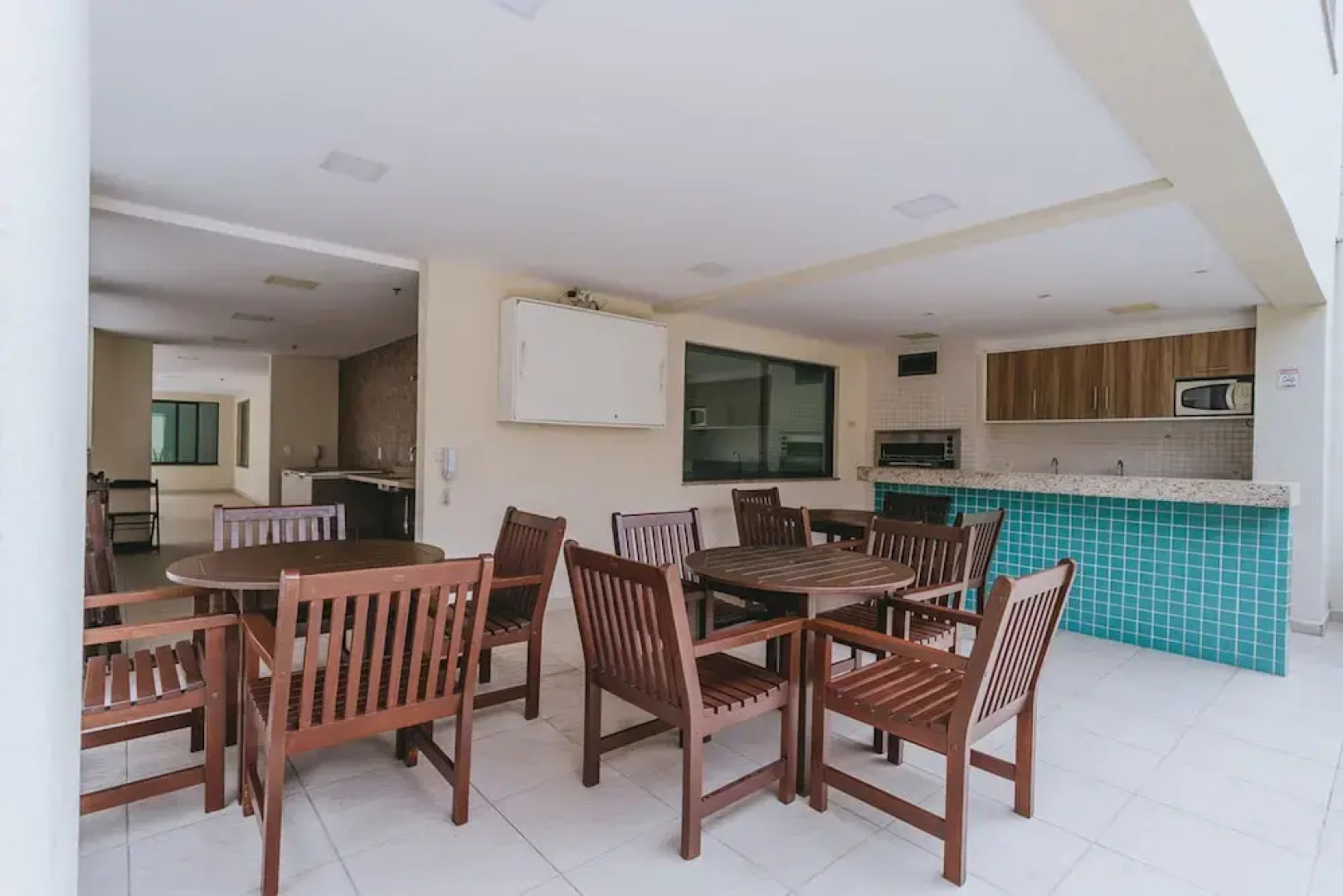 Apto com Piscina Wifi Ar-condicionado e Garagem