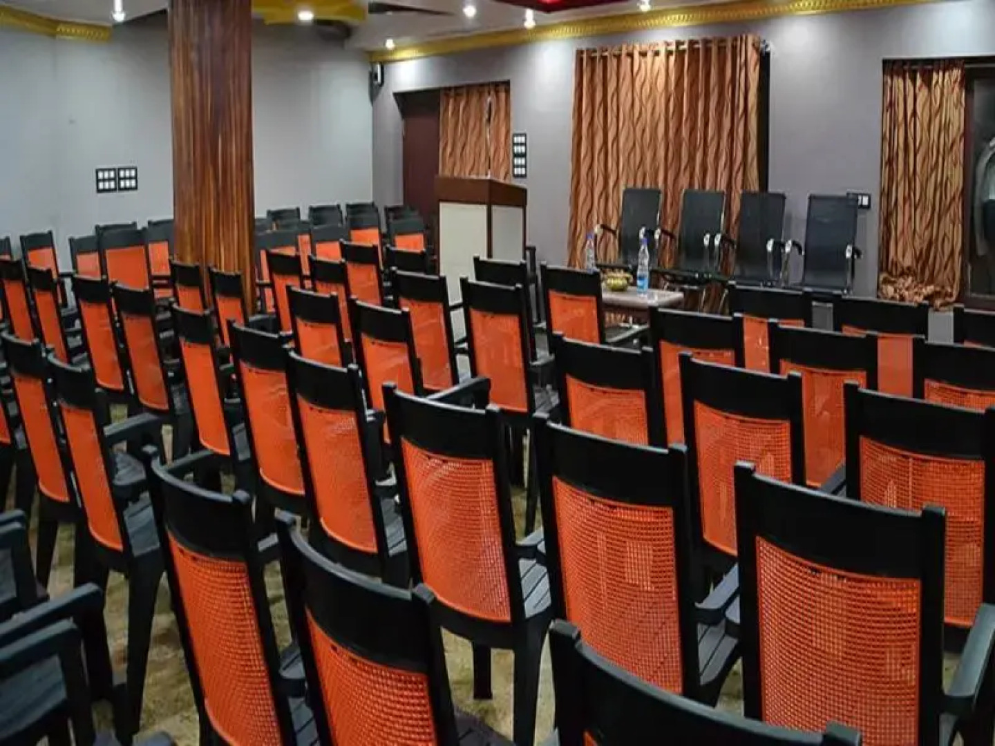 Hotel Grand Paradise Inn