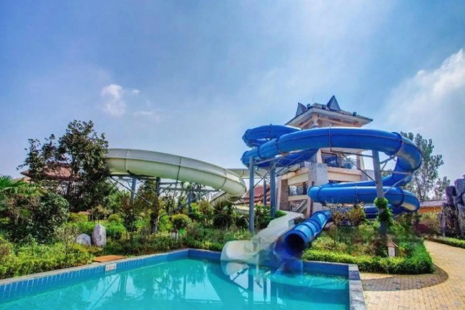 Huaxi Zhongzhou International Hotel