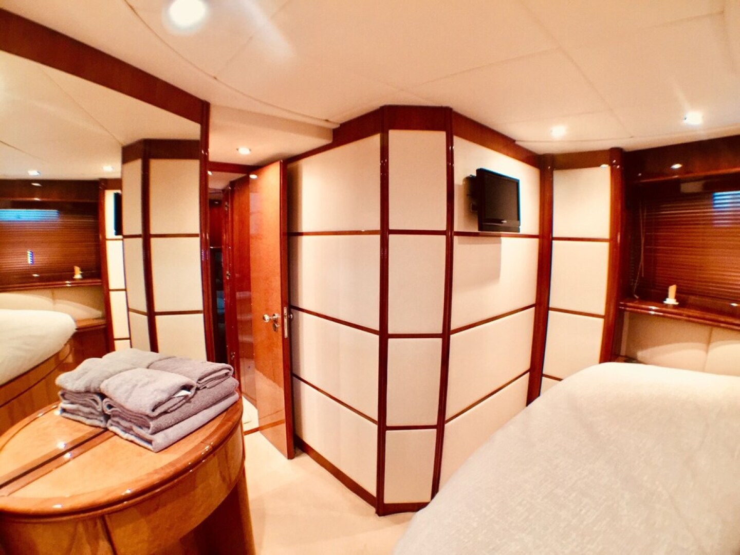 Easyacht Boat & Breakfast