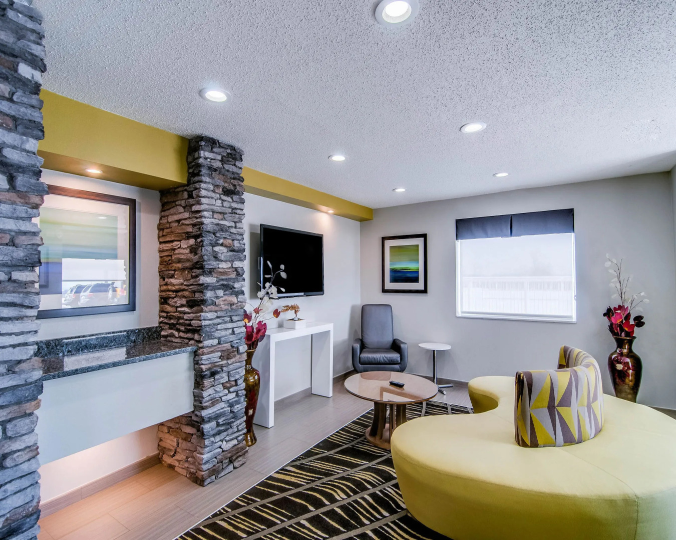 Clarion Pointe Staunton East