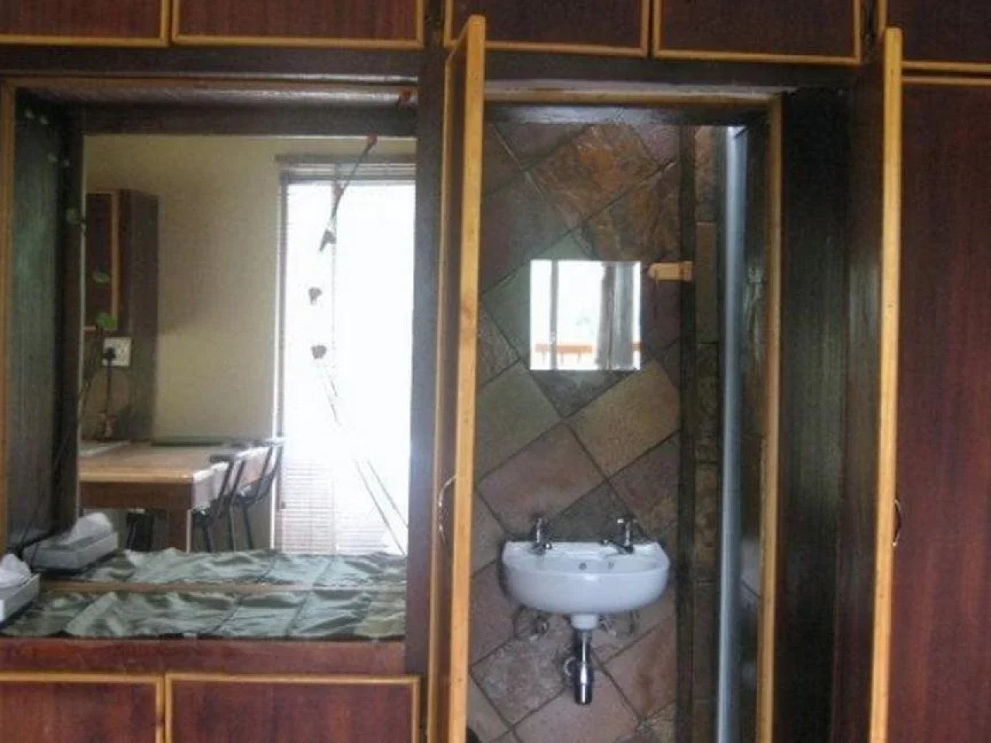 Emahlathini Guest & Monkey Farm