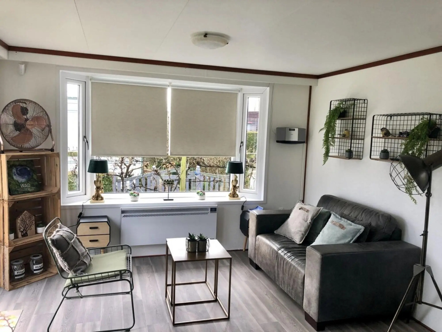 Modern chalet with oven, near the Wadden Sea