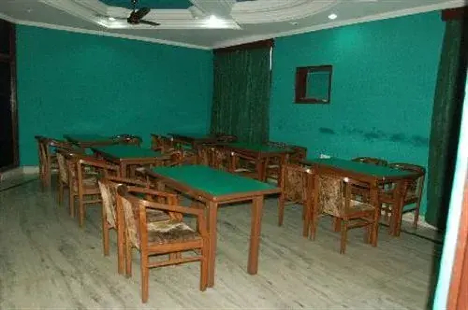 Oyo 13326 Gupta Palace