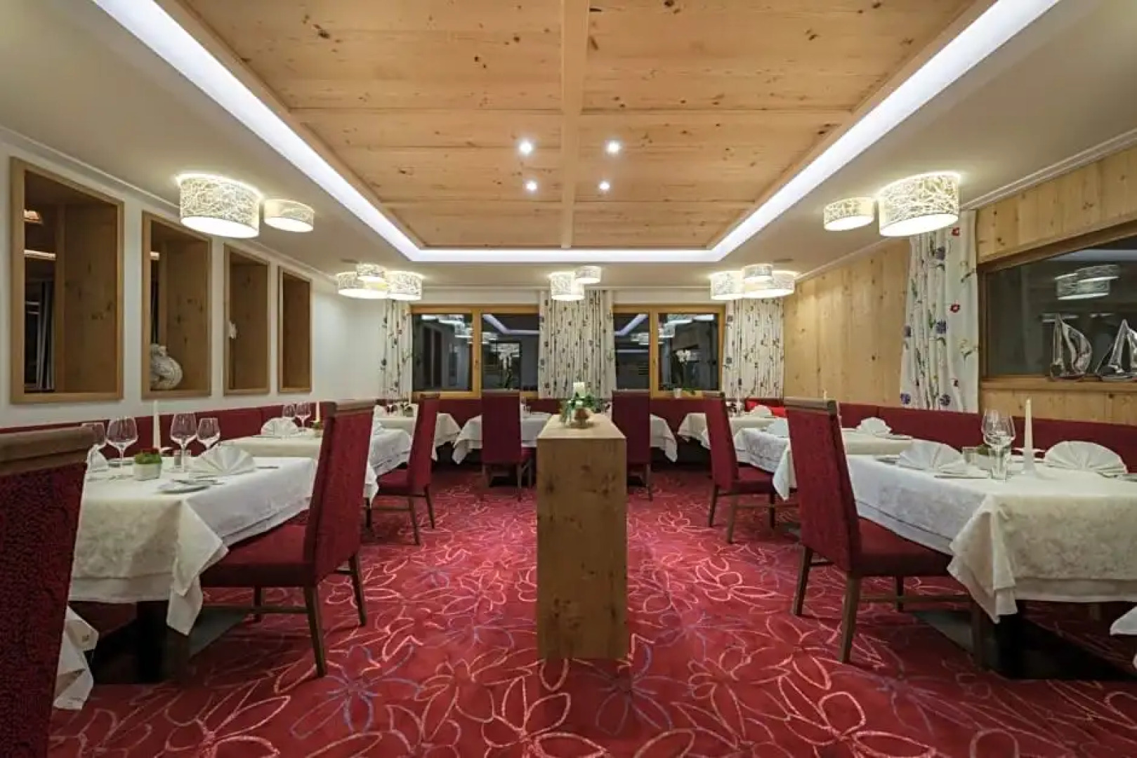 Das Schiff in den Bergen