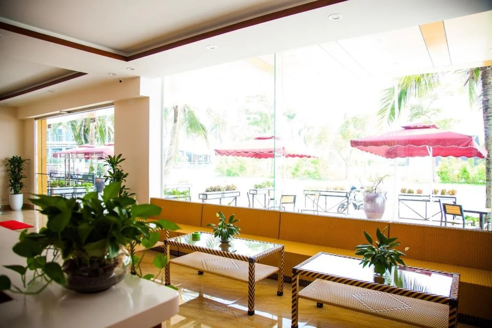 Tuan Chau Marina Hotel