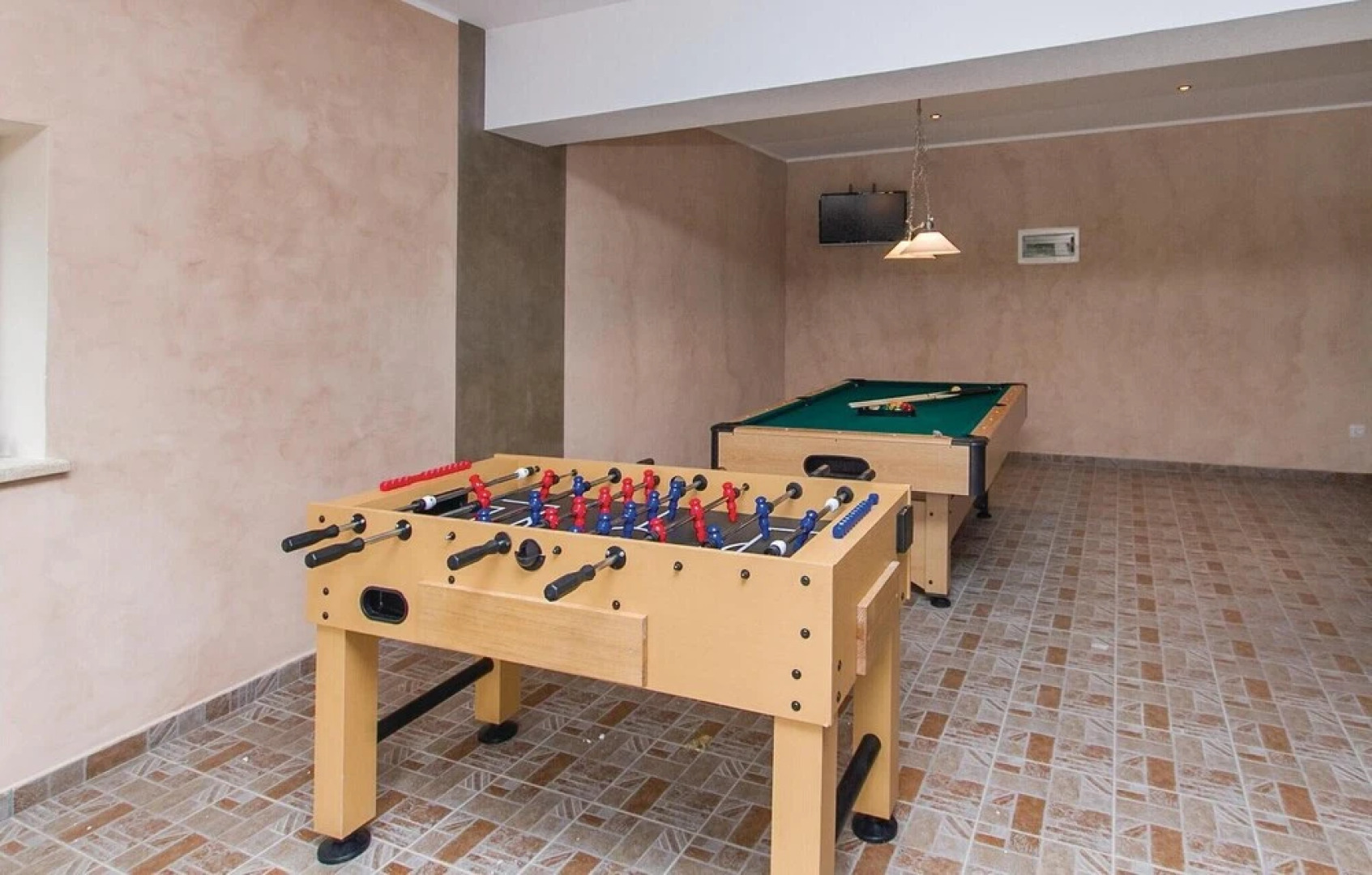 Beautiful Home in Nedescina With Wifi and 7 Bedrooms