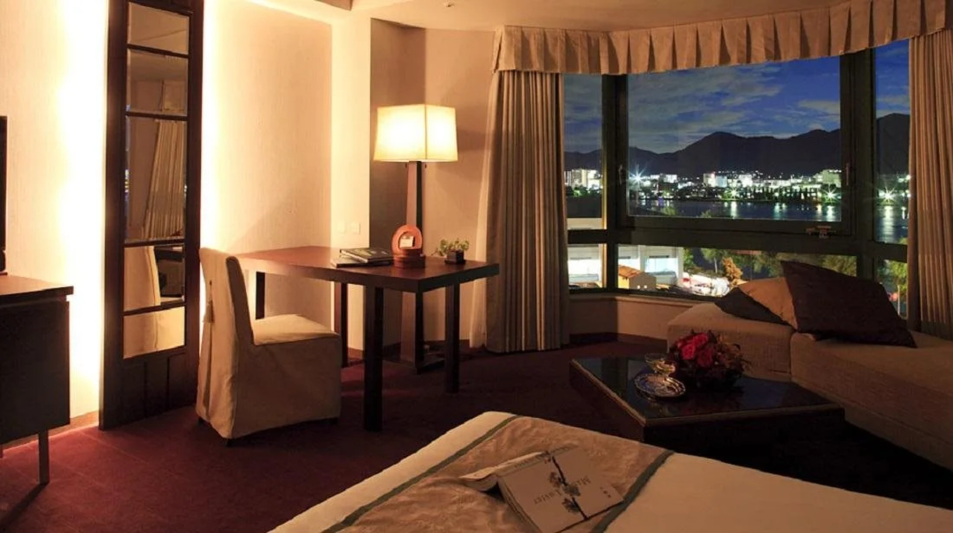 Royal Oak Hotel Spa & Gardens