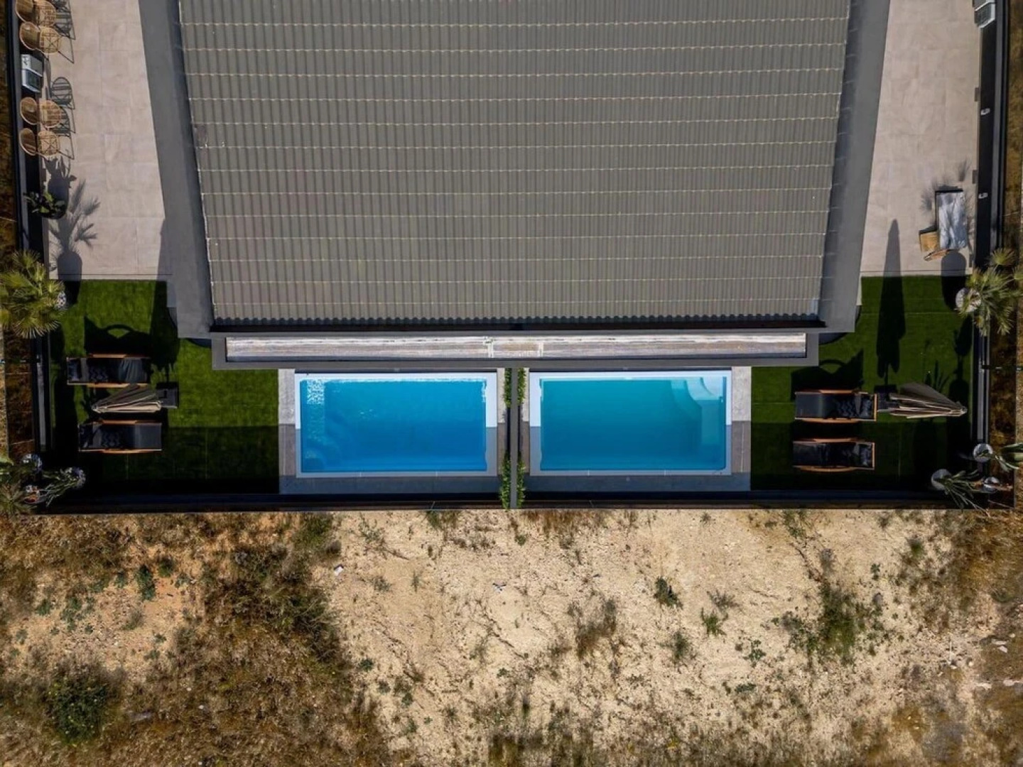 Beautiful 4-bed Villa Ria in Vathianos Kampos