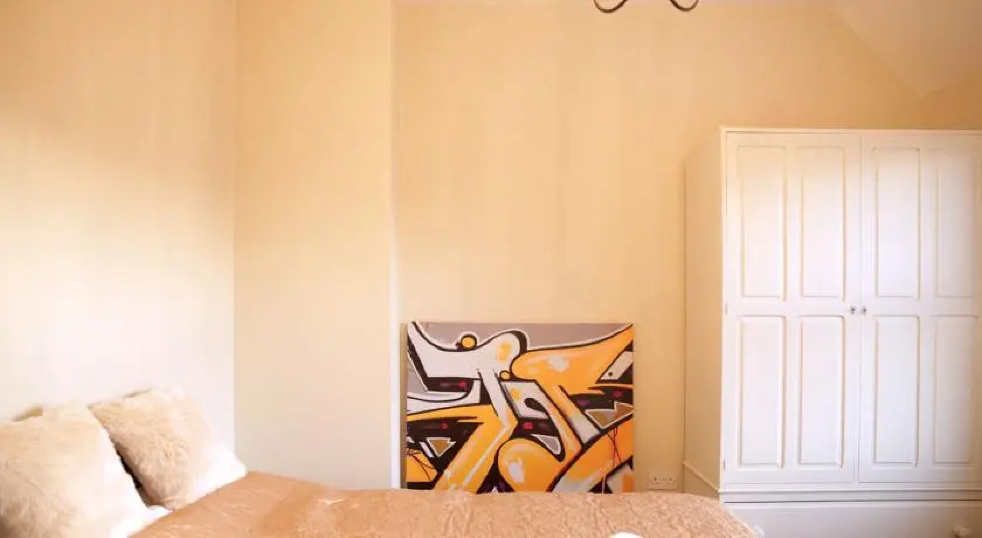 Lovely 4 Bed Stylish Home in Green Birmingham Suburb