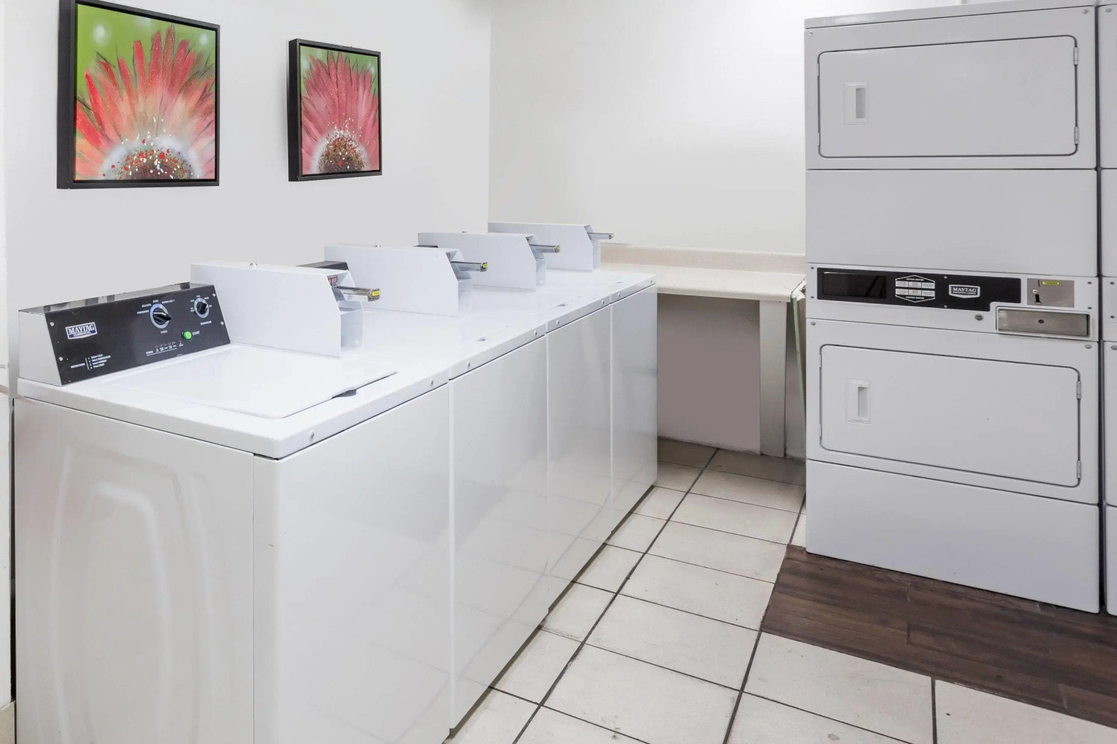 Days Inn by Wyndham St. Petersburg / Tampa Bay Area