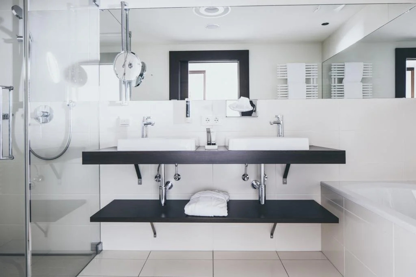 The Crystal VAYA Unique