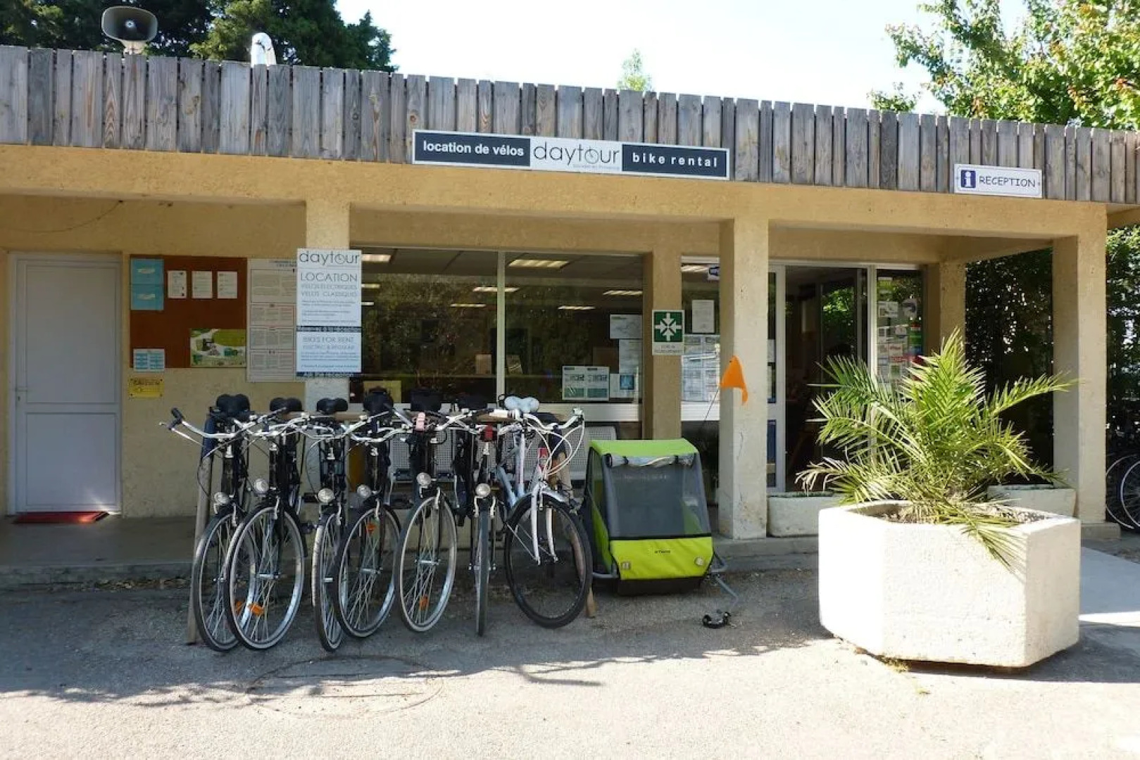 Camping Du Pont D'Avignon