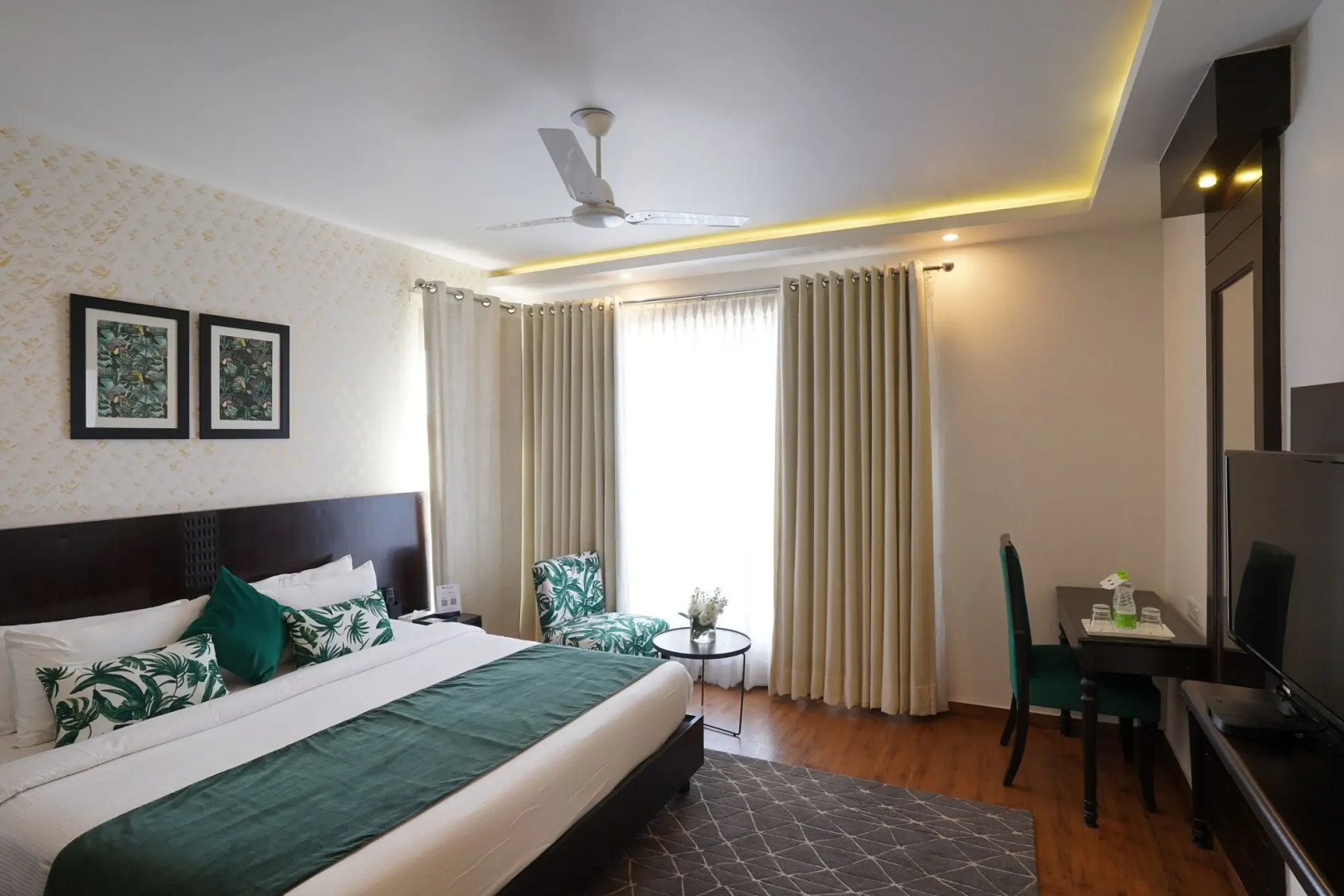 Rockland Hotel - C R Park